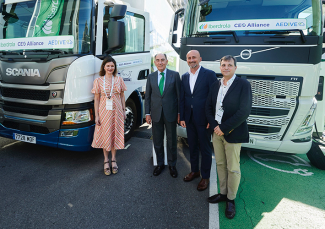 Foto Iberdrola y AEDIVE se alían para electrificar el transporte pesado de mercancías.